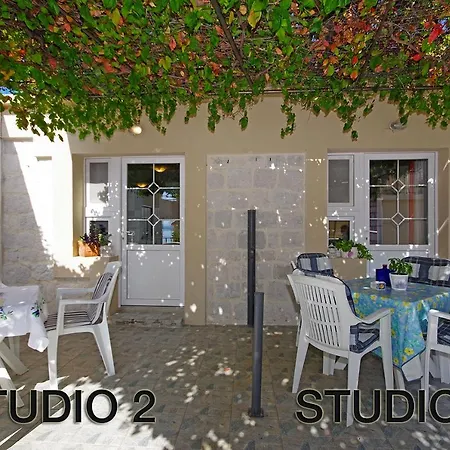 Villa Igrane Exterior photo