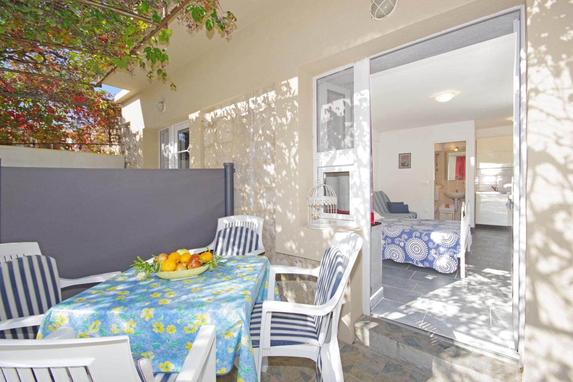 Villa Igrane Apartment *