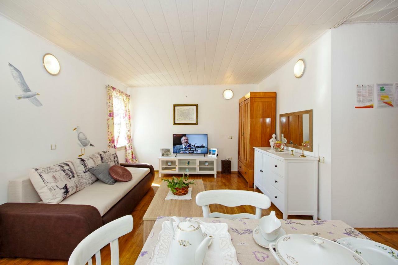 Apartment Villa Igrane